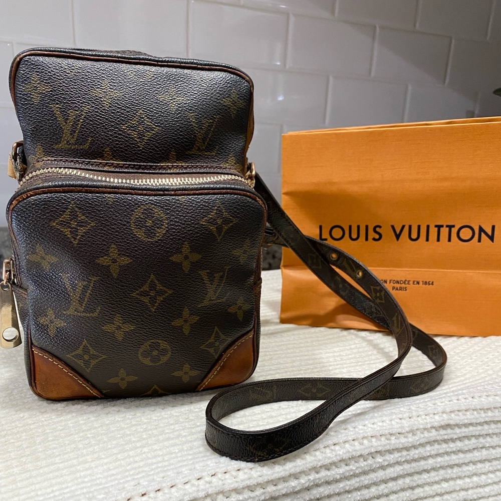 ❤️ FINAL SALE! Authentic Louis Vuitton Monogram Amazone Crossbody Handbag